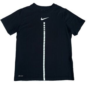 Black Nike Tee short sleeved Dri fit